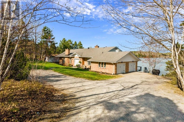 2100 South Bay Road, Sudbury