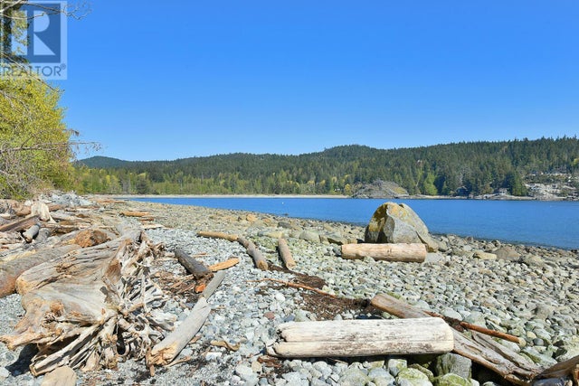 7638 Eureka Avenue, Halfmoon Bay