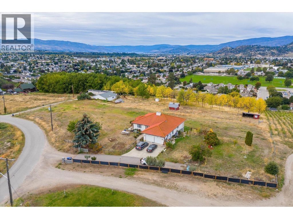 848 Webster Road, Kelowna