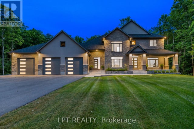 5740 Queenscourt Crescent, Ottawa