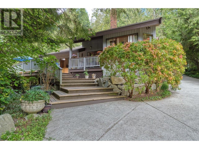 2024 Cassidy Road, Roberts Creek