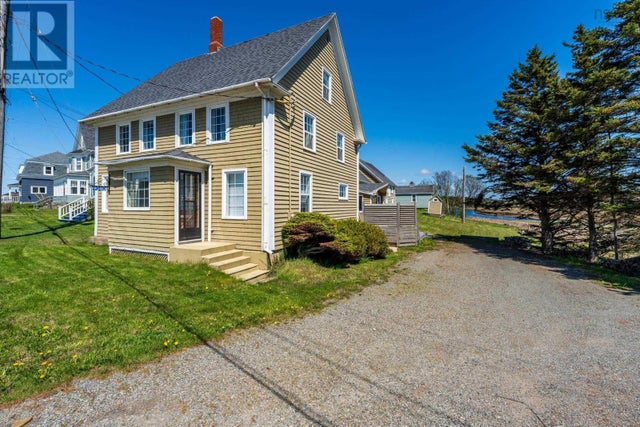 9080 Highway 1, Meteghan River