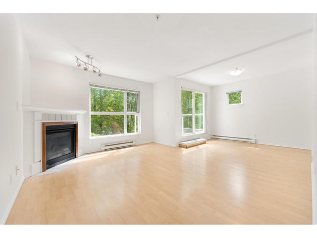 D303 9838 Whalley Boulevard, Surrey