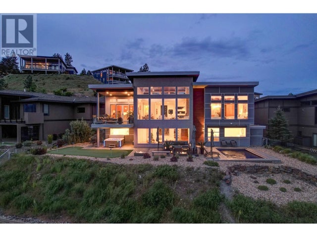 8900 Hampshire Crescent, Vernon