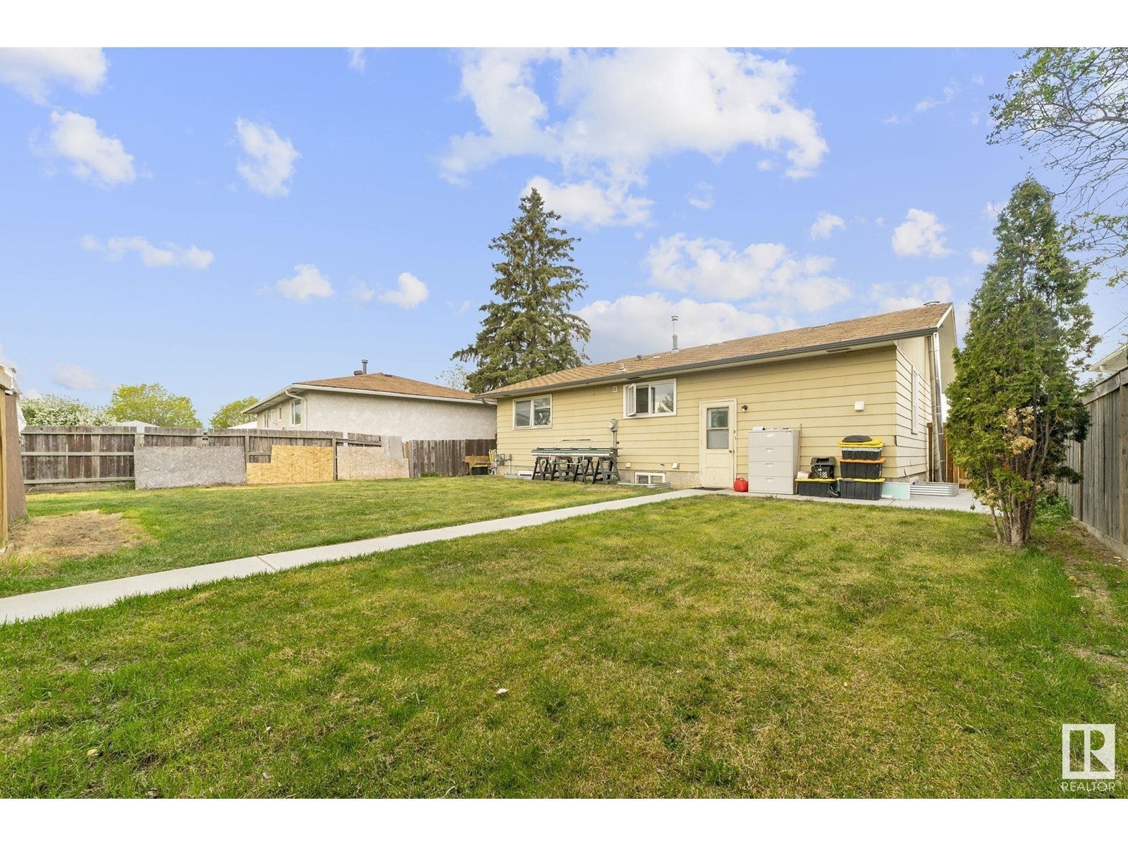 936 Knottwood S Nw, Edmonton