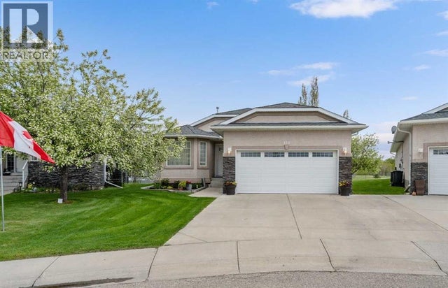 310 Riverside Garden Nw, High River