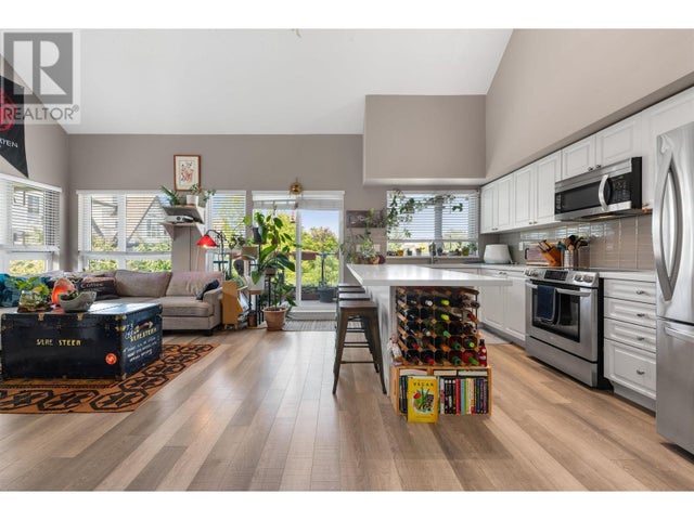 324 5800 Andrews Road, Richmond