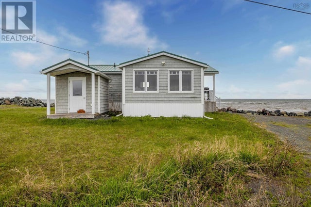 565 Caribou Island Road, Caribou Island