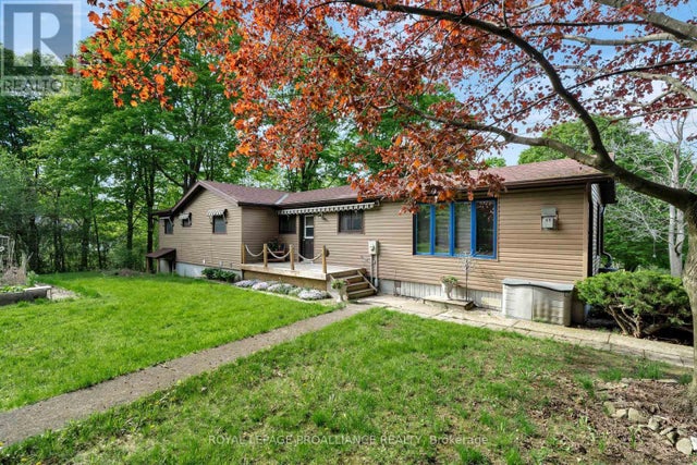 12112c Loyalist Parkway, Prince Edward County (picton Ward)