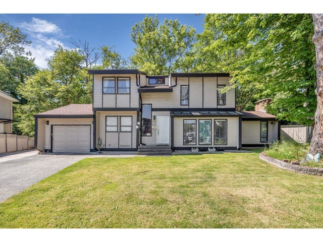 13719 Glen Place, Surrey