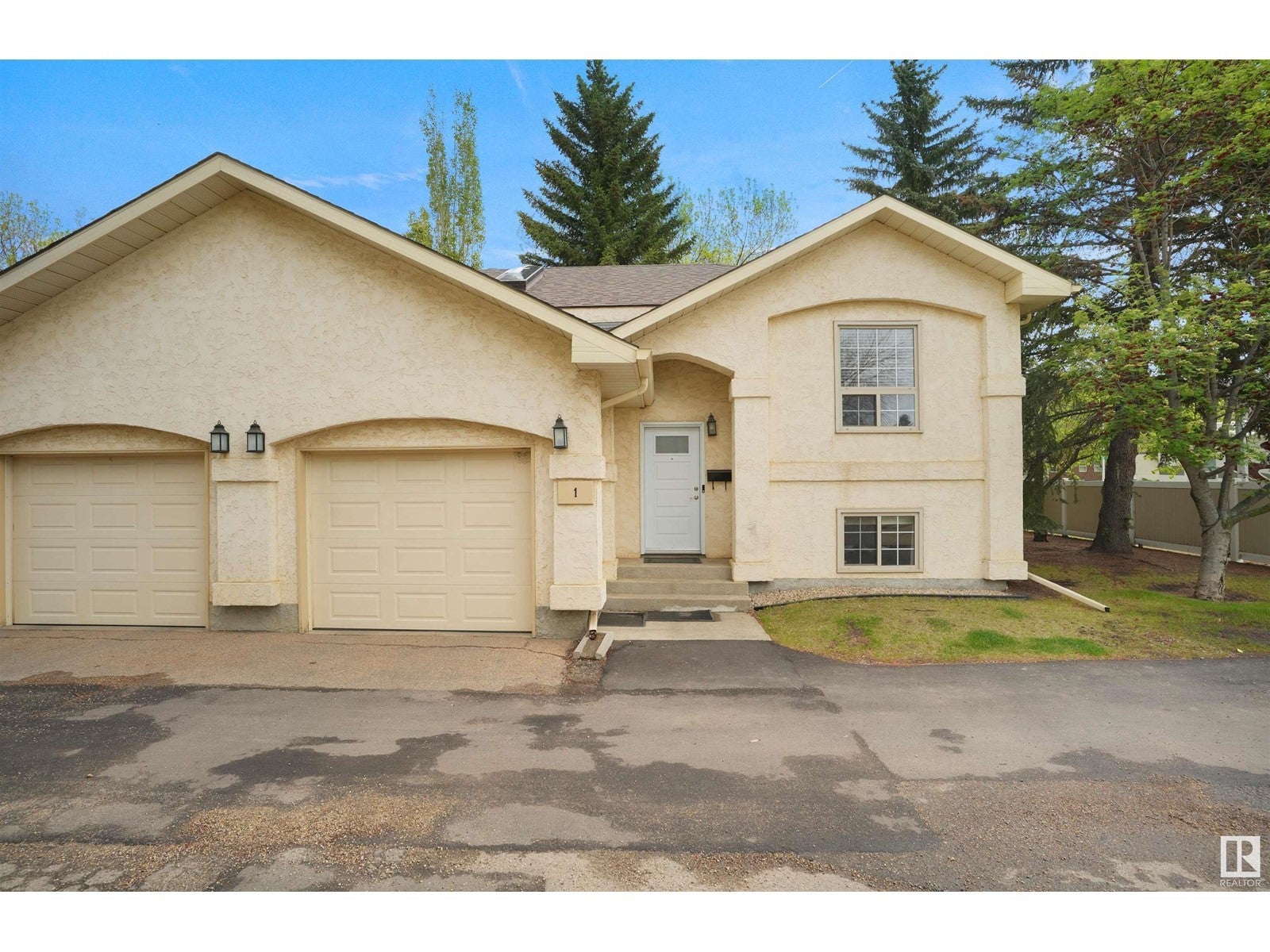 #1 4630 17 Av Nw, Edmonton