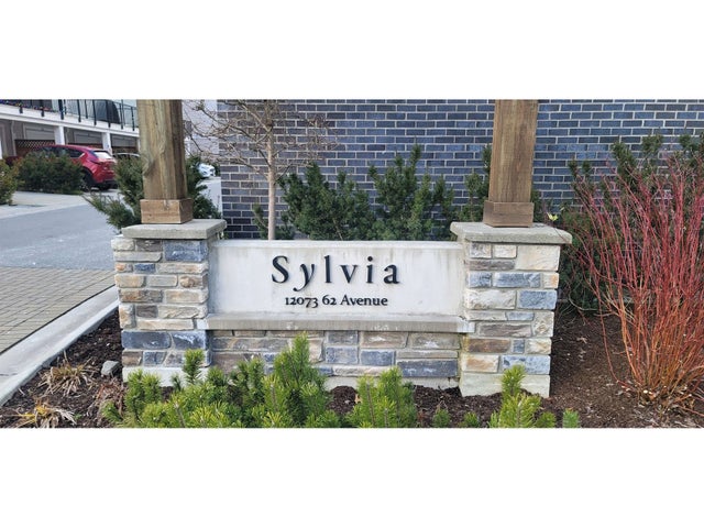 21 12073 62 Avenue, Surrey