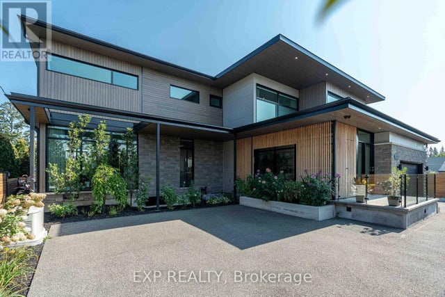 1979 Prince Of Wales Drive, Ottawa