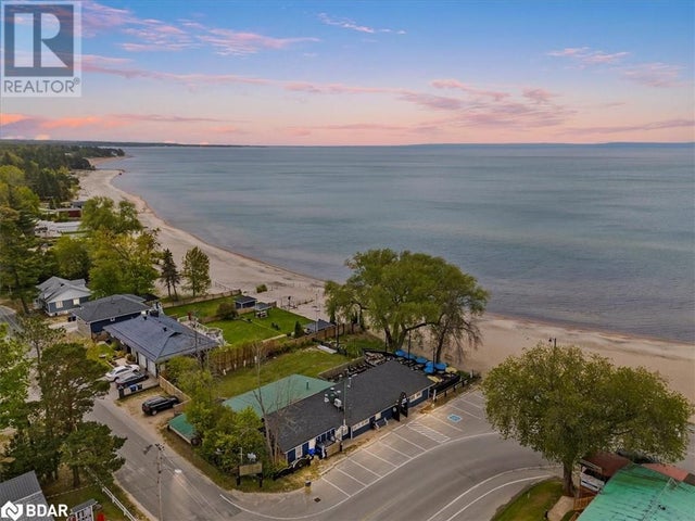 369 Balm Beach Road W, Tiny