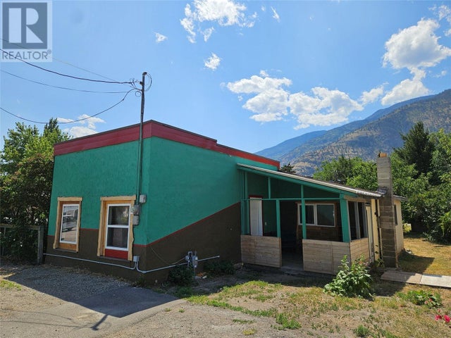2149 Main Street, Cawston