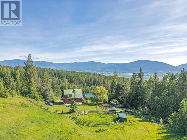 2033 Smith Road, Creston