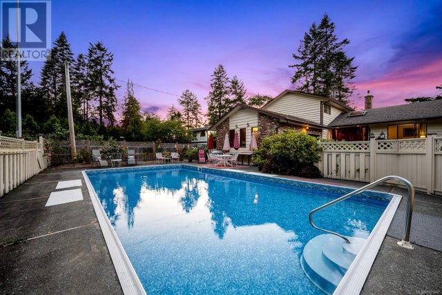 2376 Seabank Rd, Courtenay