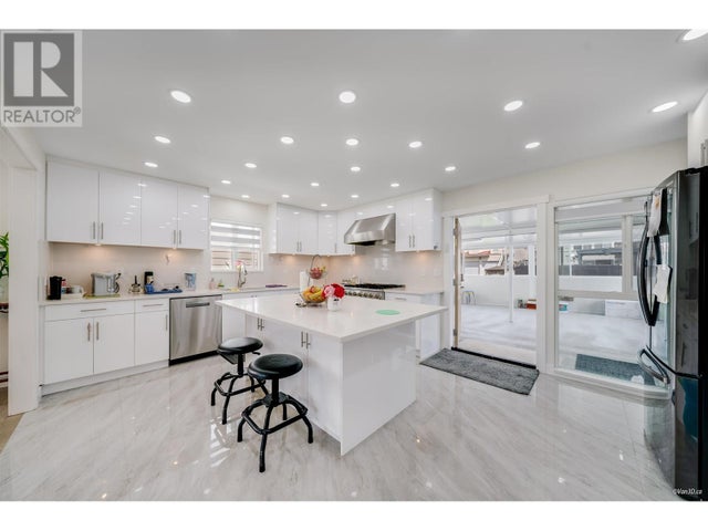 3881 Napier Street, Burnaby