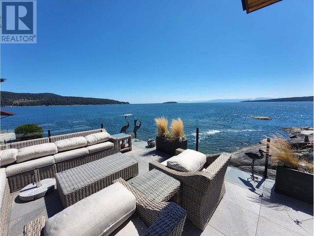 9217 Truman Road, Halfmoon Bay