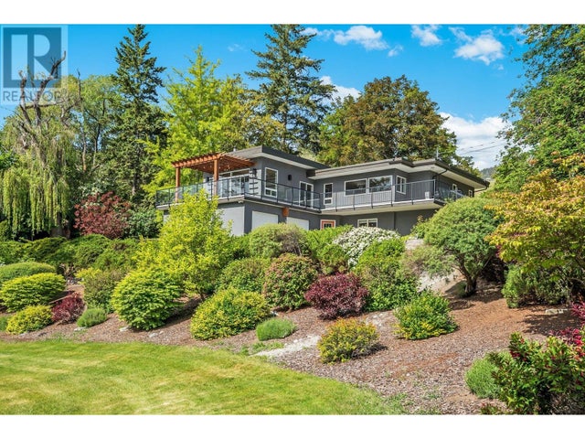 220 West Bench Drive, Penticton