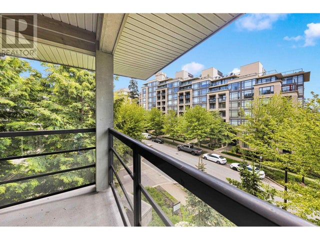 414 9339 University Crescent, Burnaby