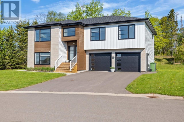 33 Beacon Hill Drive, Stratford