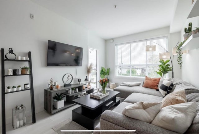 122 19935 75a Avenue, Langley