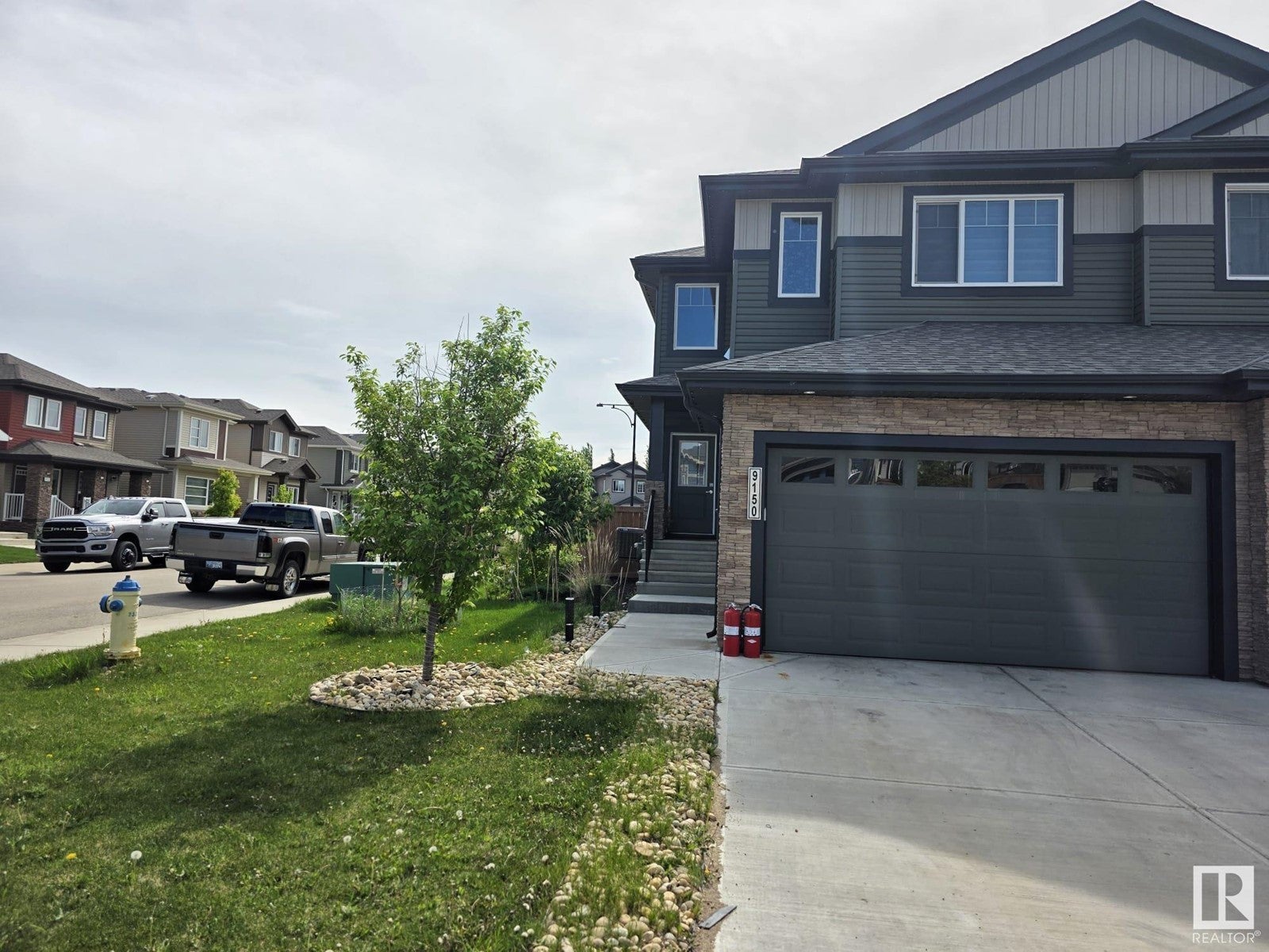 9150 Cooper Cr Sw Sw, Edmonton