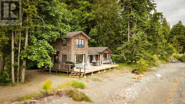 6641 Island Hwy W, Bowser