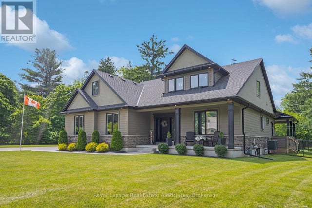 8037 Springwater Road, Central Elgin