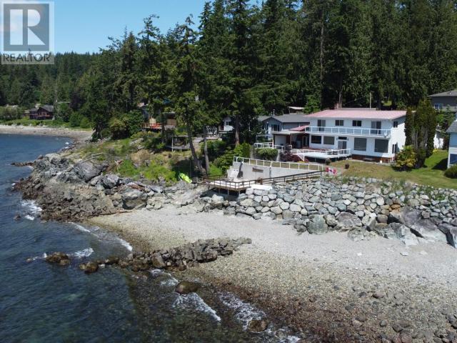 7397 Sturt Road, Powell River