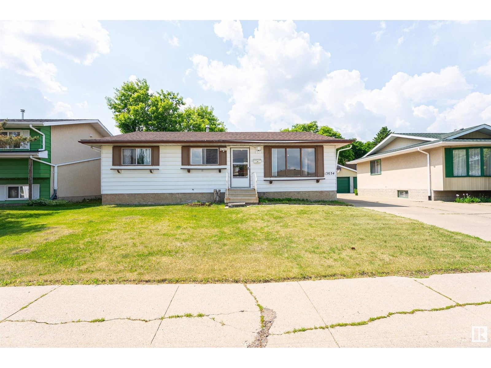 13034 32a St Nw, Edmonton