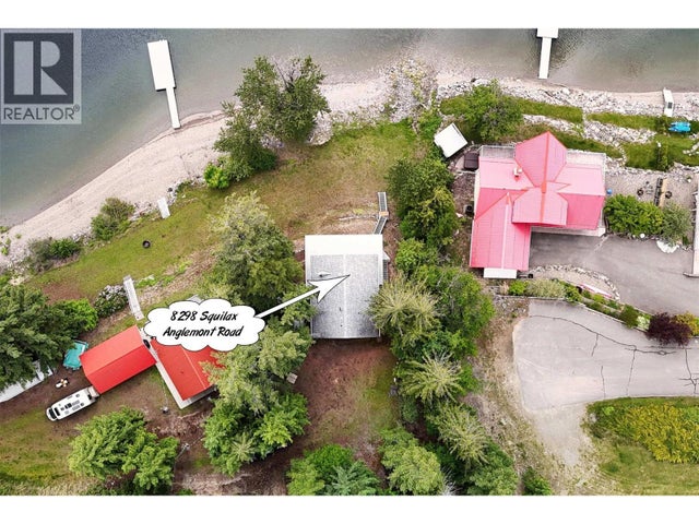 8298 Squilax Anglemont Road, Anglemont