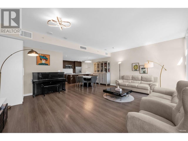 Th16 8677 Capstan Way, Richmond