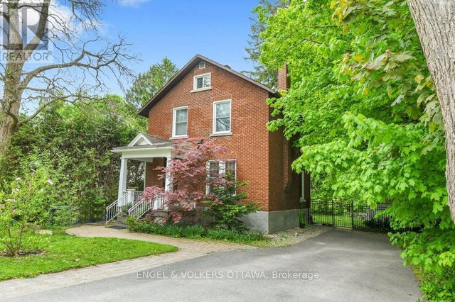 141 Minto Place, Ottawa