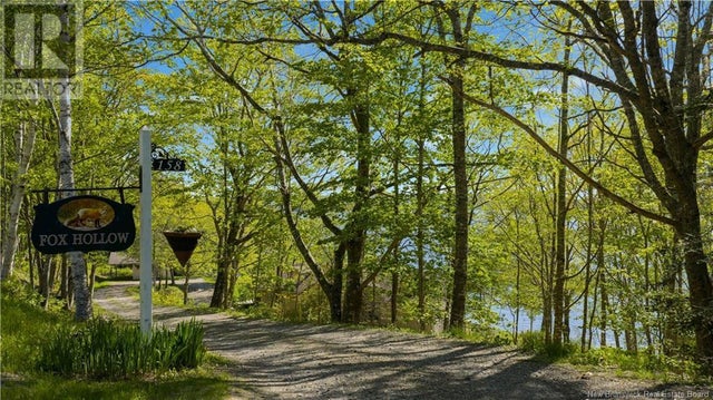 158 Hills Point Road, Oak Bay