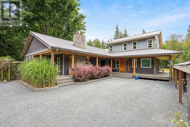 1872 Waveland Rd, Courtenay