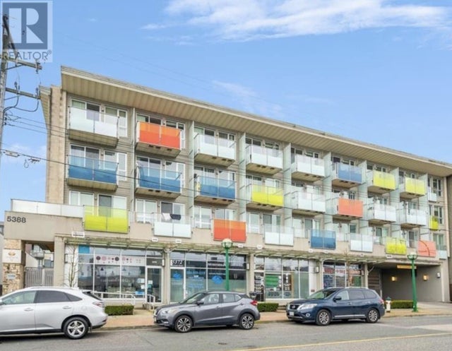 Ph17 5388 Grimmer Street, Burnaby