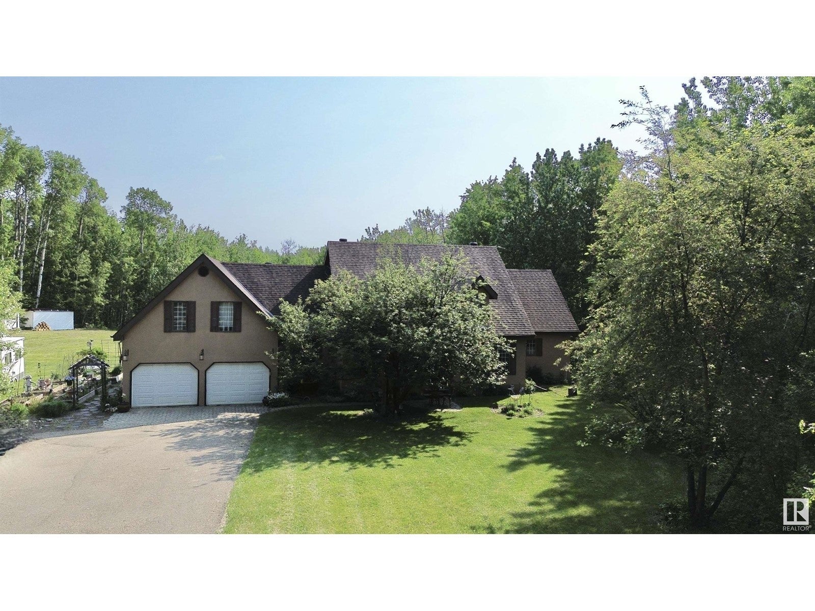 8002 45 St, Rural Wetaskiwin County