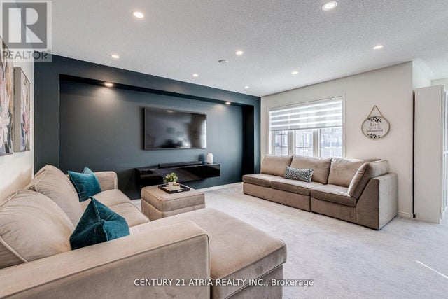 16 Hartney Drive, Richmond Hill