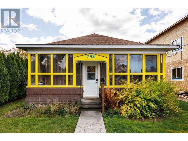 795 Lawson Avenue, Kelowna