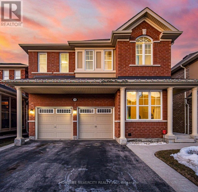 13 Fenchurch Drive, Brampton (northwest Brampton)
