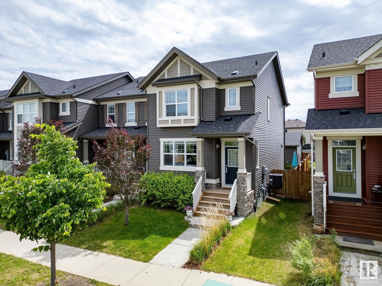 2261 Glenridding Bv Sw, Edmonton