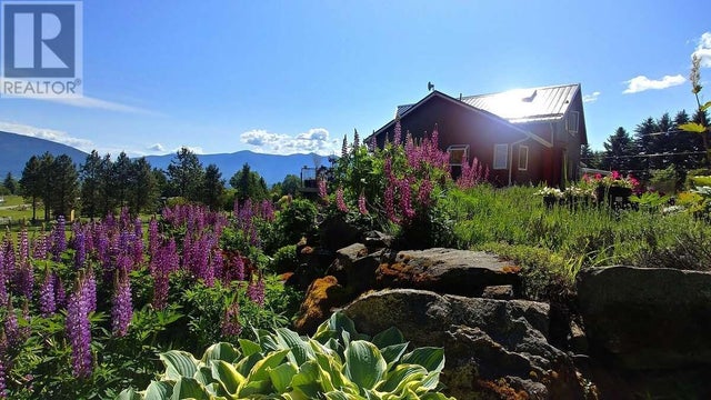 1067 Simmons Road, Creston