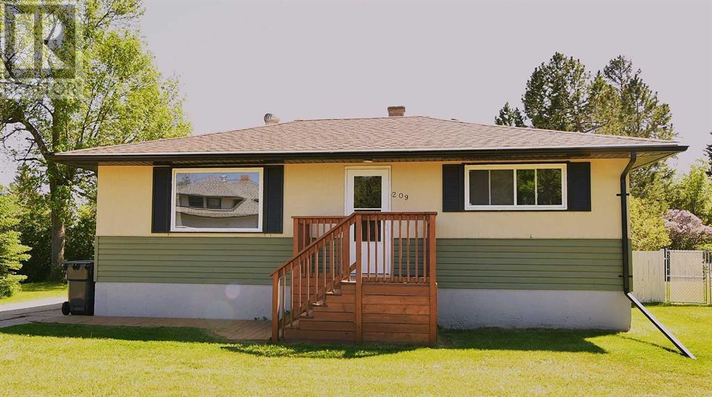 209 3 Avenue W, Bassano