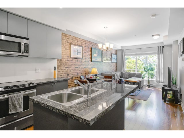 101 6430 194 Street, Surrey