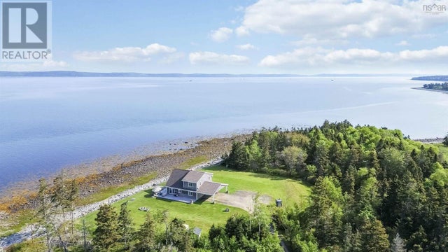 463 Fort Point Road, Weymouth North