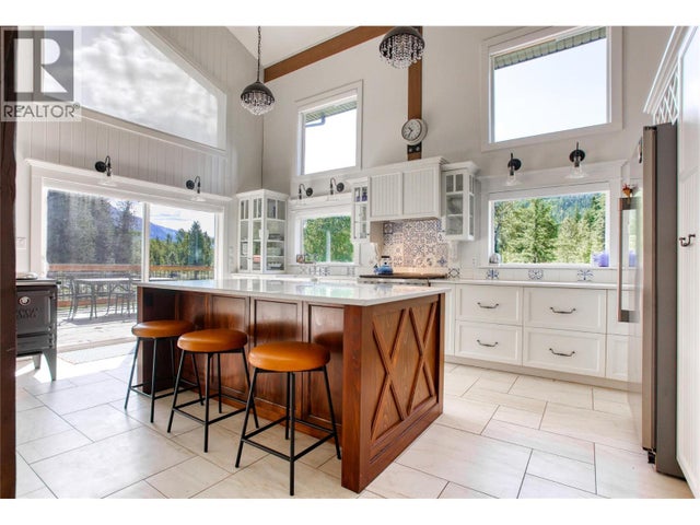 3250/ 3290 Little Slocan South Road, Winlaw