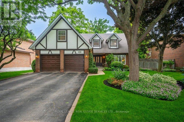 269 Royal Oak Court, Oakville (cp College Park)