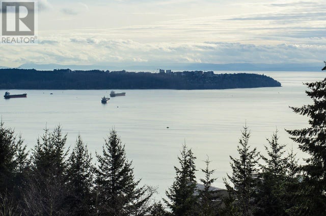 307 3101 Burfield Place, West Vancouver